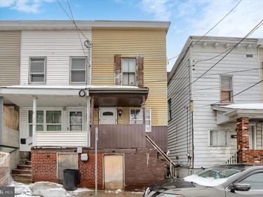 214 BOWE STREET, TAMAQUA, PA 18252
