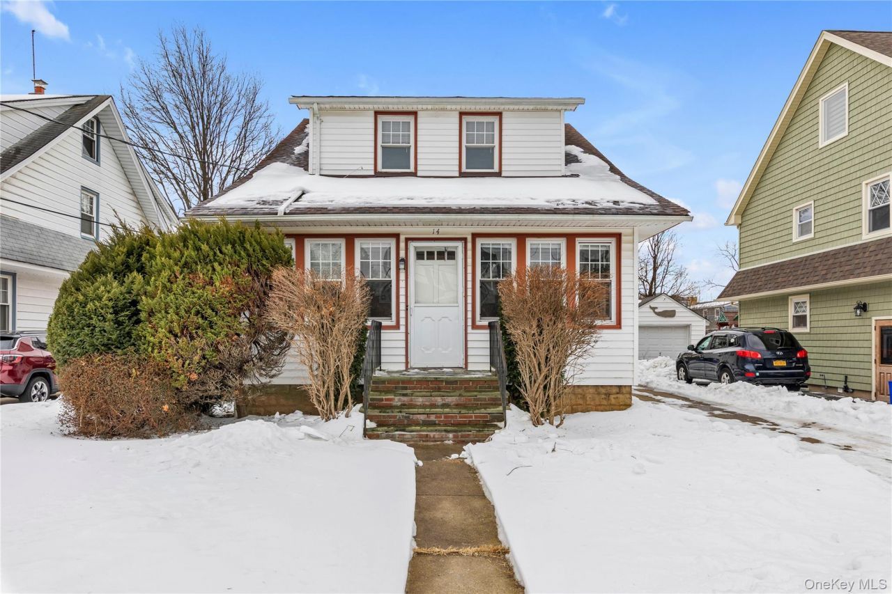 14 Denton Court, Rockville Centre, NY 11570 Main Photo