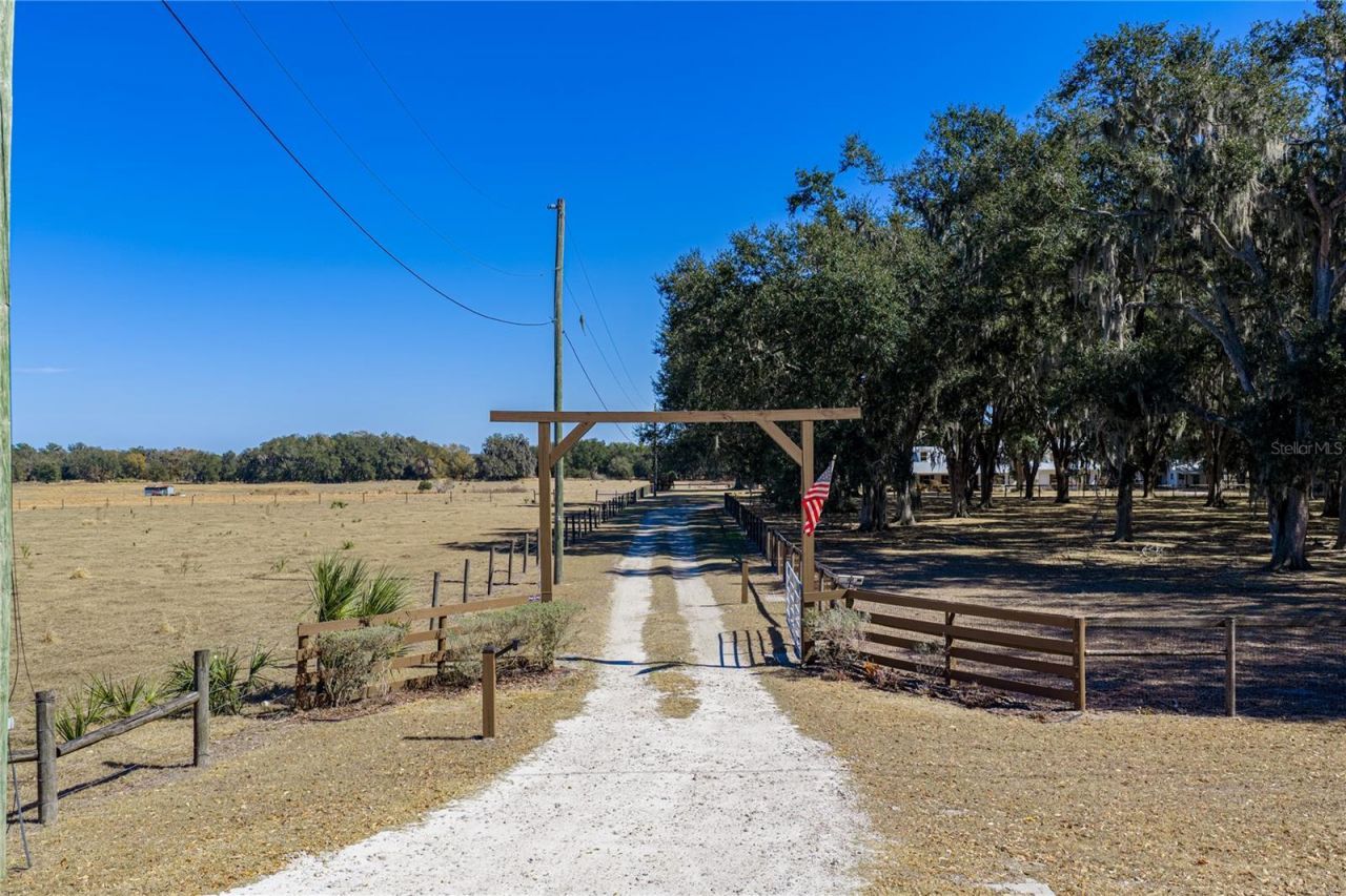 808 Old Welcome Road, Lithia, FL 33547 Photo