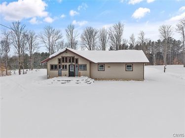 5117 Pleasant Valley Road N, Brantingham, NY 13312