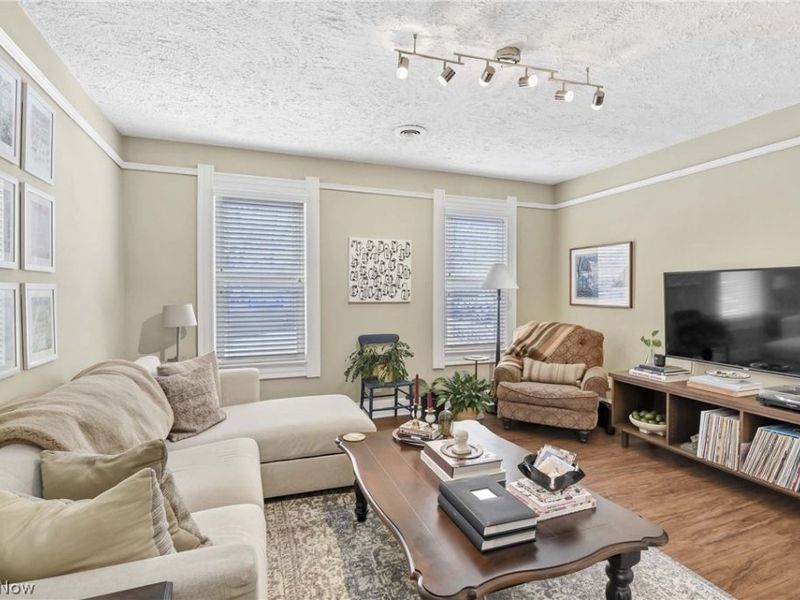 2155 W 28th Street, Cleveland, OH 44113 Photo 10