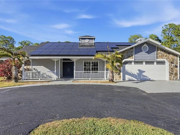 6011 Sea Grass LN, NAPLES, FL 34116