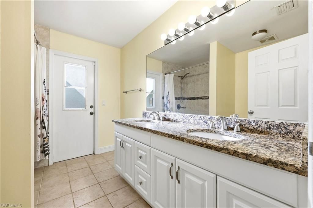 6011 Sea Grass Ln, Naples, FL 34116 Photo