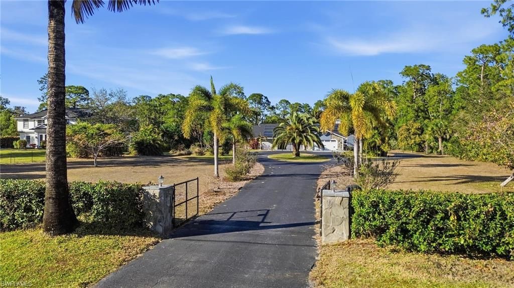 6011 Sea Grass Ln, Naples, FL 34116 Photo