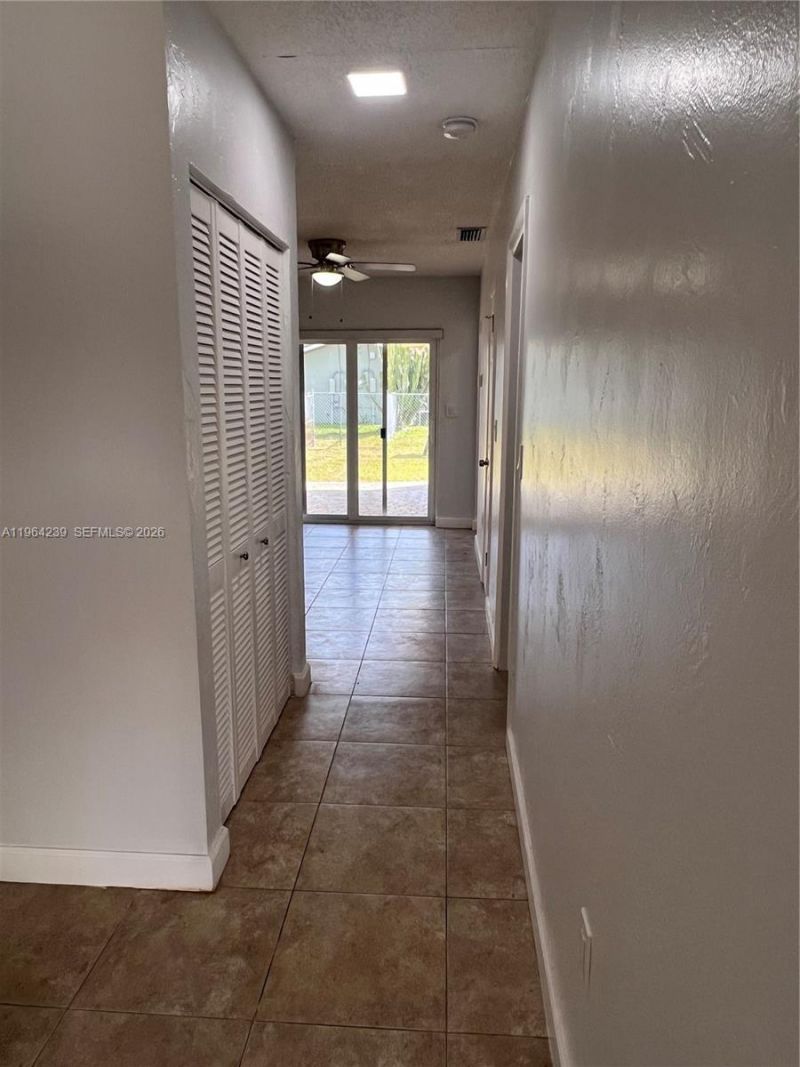 5782 SW 61st St, Unit 5782, Miami, FL 33143 Photo
