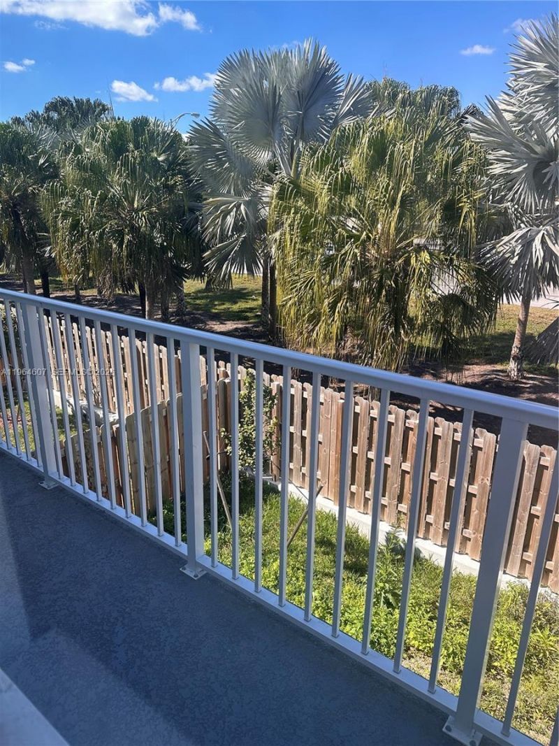 623 SE 13th St Cir, Homestead, FL 33034 Photo