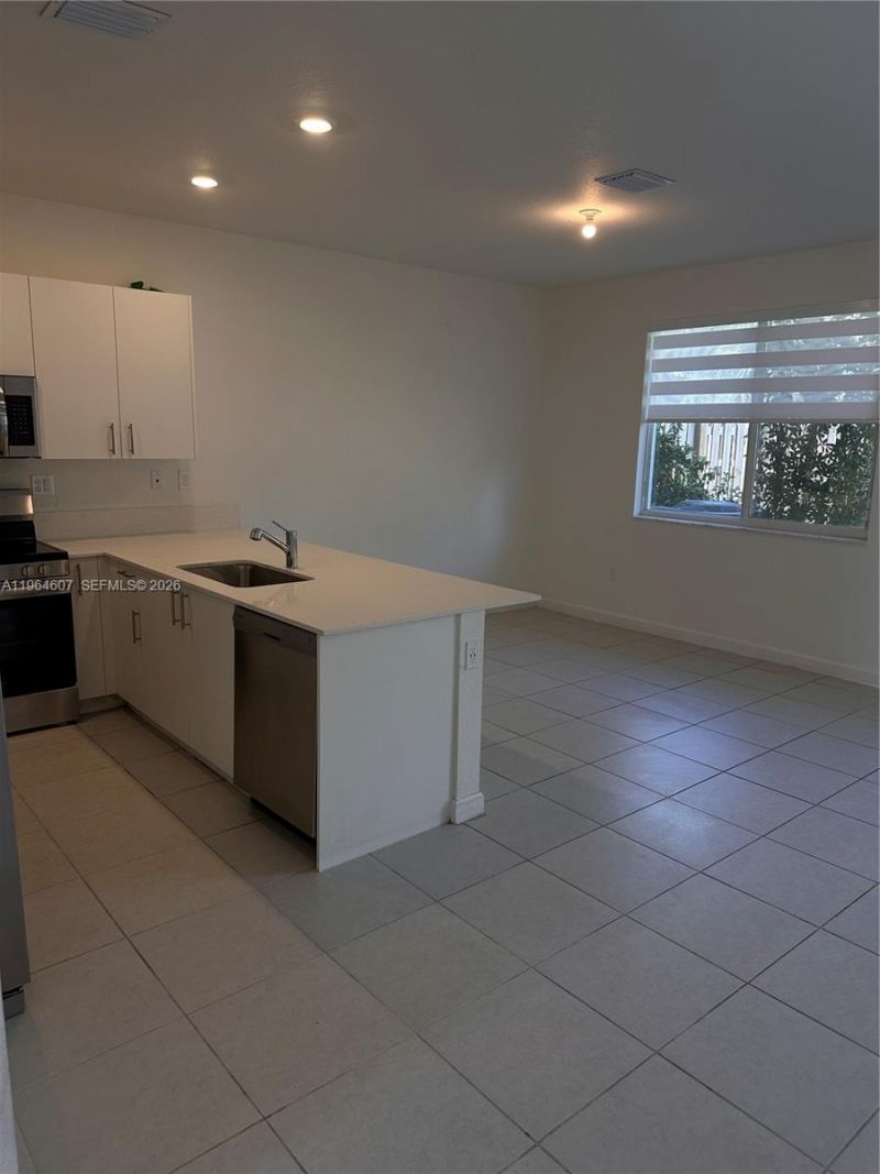 623 SE 13th St Cir, Homestead, FL 33034 Photo