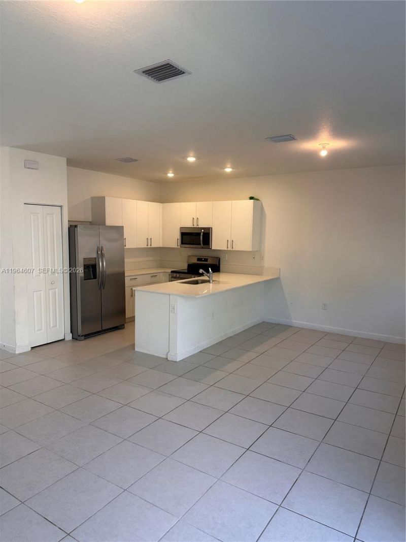 623 SE 13th St Cir, Homestead, FL 33034 Photo