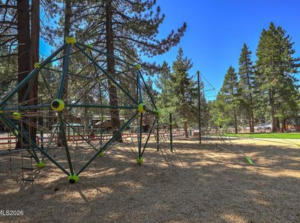 1181 Ski Run Boulevard, South Lake Tahoe, CA 96150 Photo