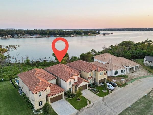 9053 Lakeside Drive, Fort Worth, TX 76179