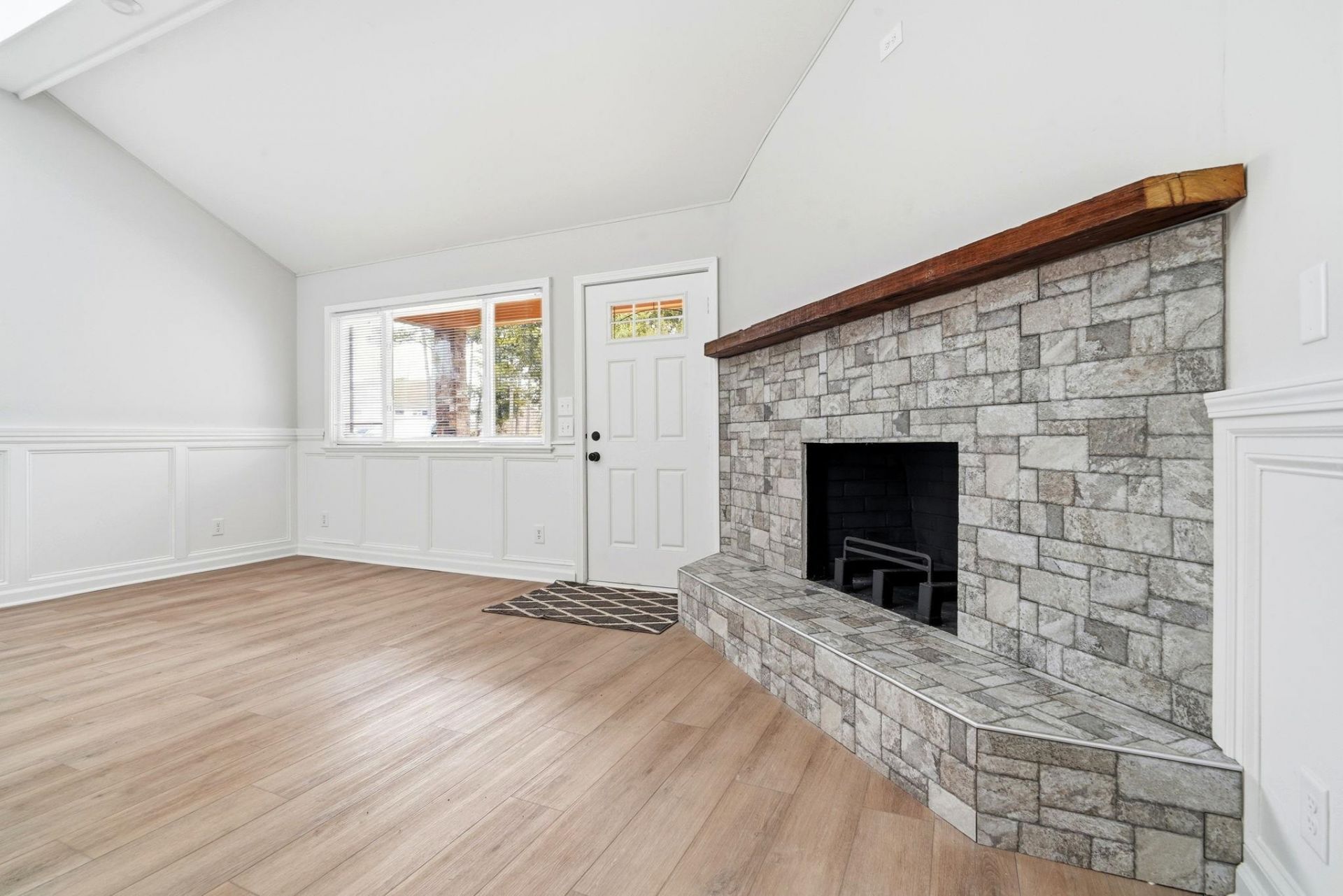 1831 Fairway Ridge Dr. Photo 6