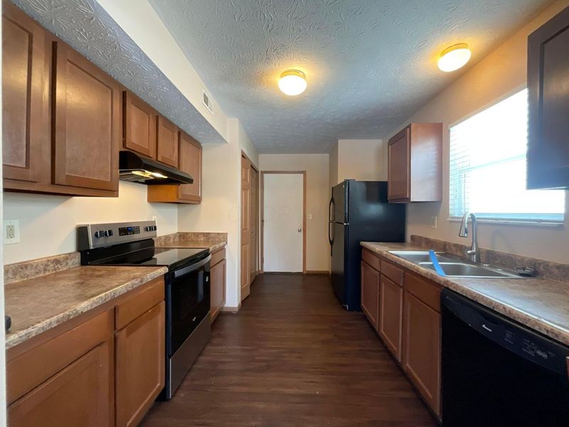 2572 Edencreek Lane, Columbus, OH 43207 Photo 5