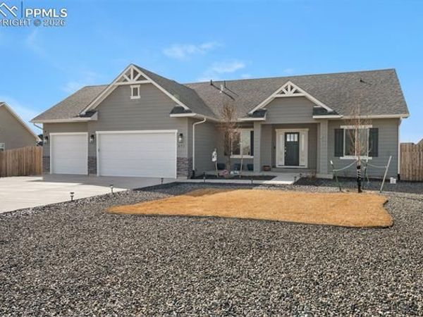 671 N Snyder Drive, Pueblo, CO 81007