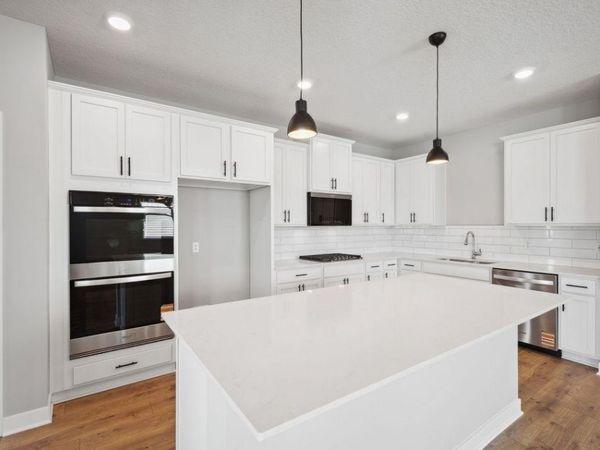 17250 Dimension Avenue, Lakeville, MN 55044