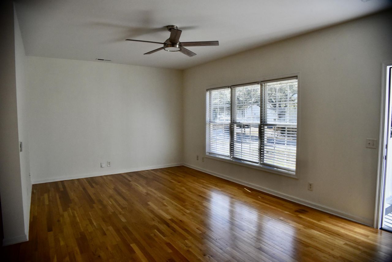 830 Jordan Street Photo 9