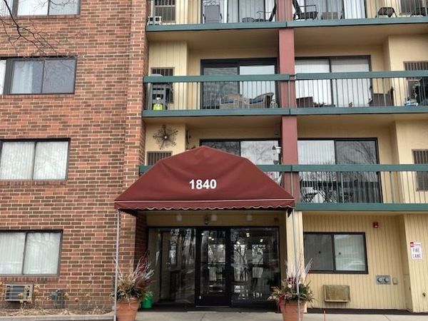 1840 Huntington Boulevard, Unit 413, Hoffman Estates, IL 60169