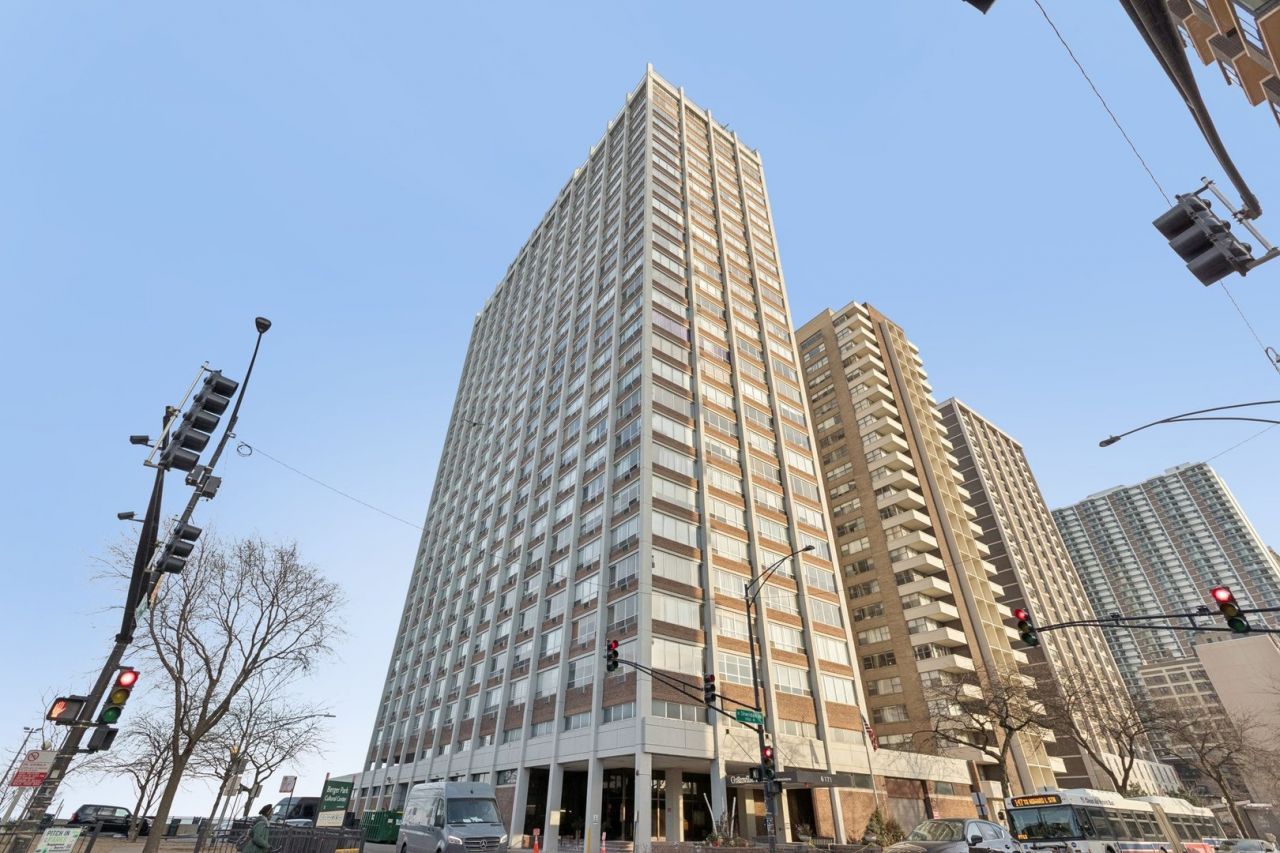 6171 N Sheridan Road, Unit 2601, Chicago, IL 60660 Main Photo