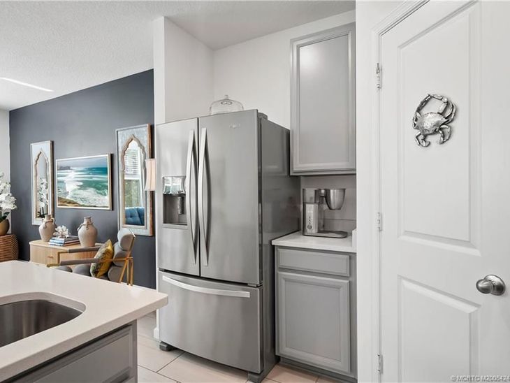 380 SE Sea Hunt Way, Stuart, FL 34994