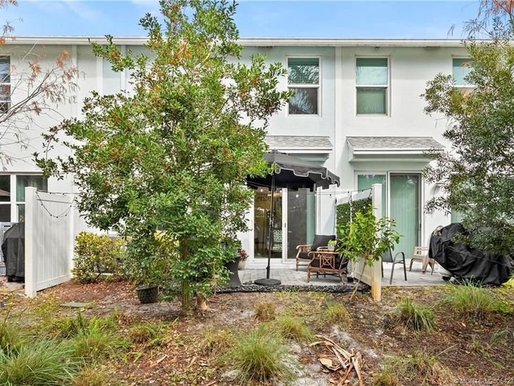380 SE Sea Hunt Way, Stuart, FL 34994