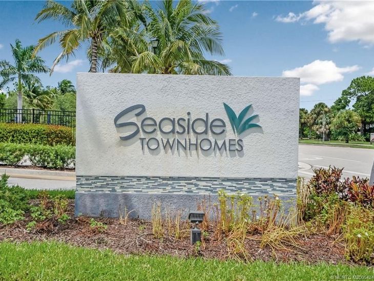 380 SE Sea Hunt Way, Stuart, FL 34994