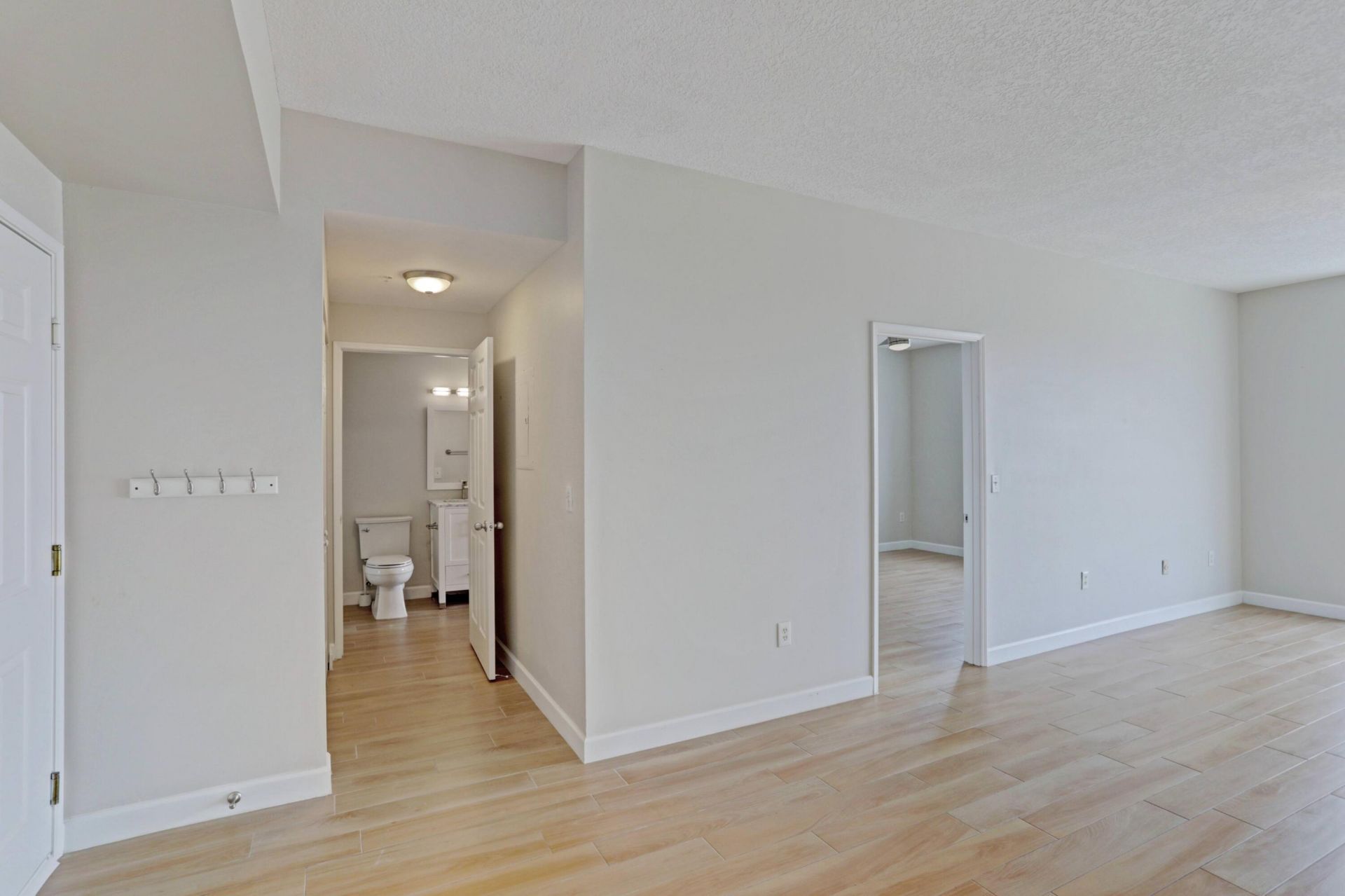 651 Okeechobee Boulevard, Unit 1101, West Palm Beach, FL 33401 Photo