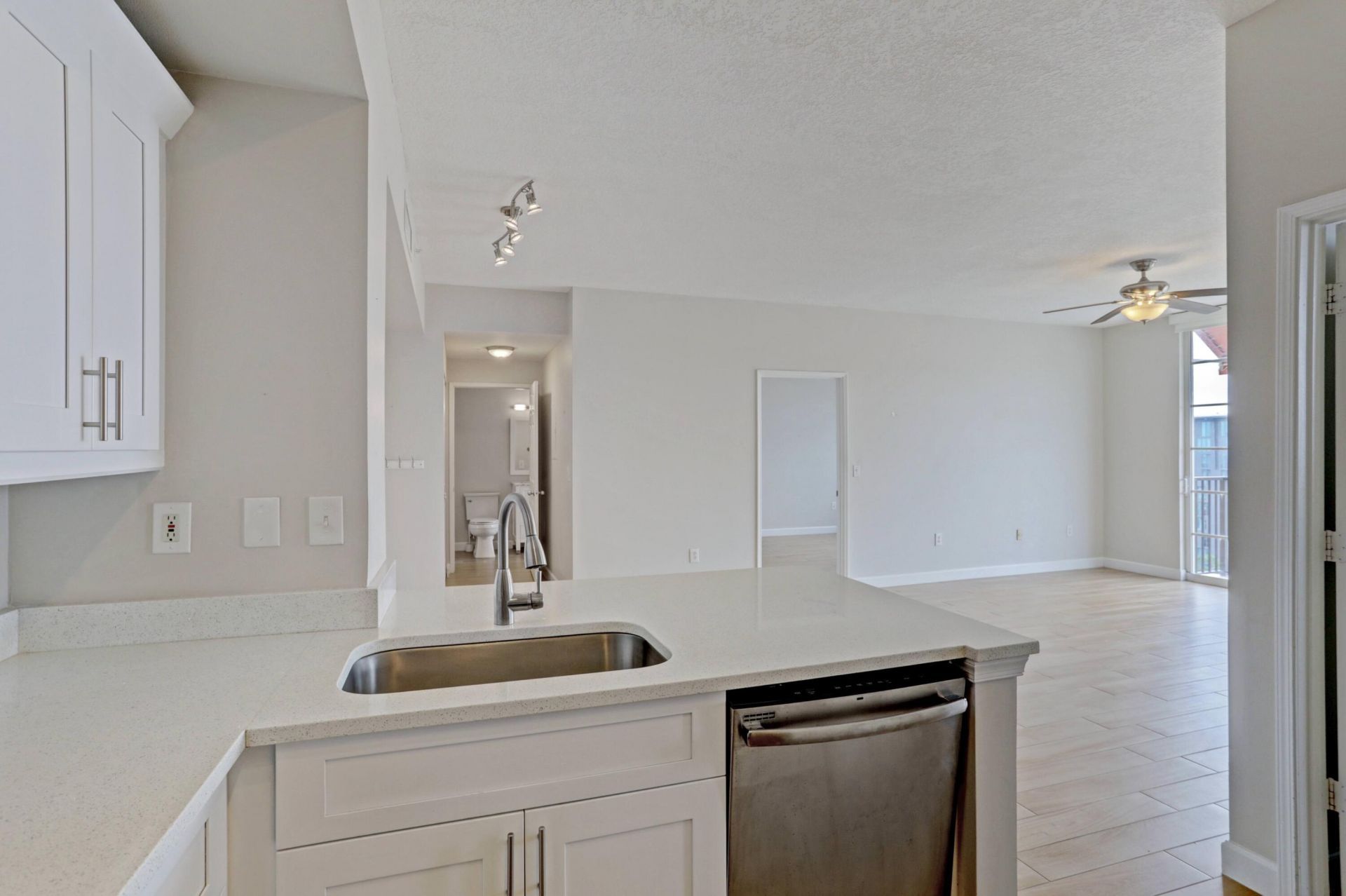 651 Okeechobee Boulevard, Unit 1101, West Palm Beach, FL 33401 Photo