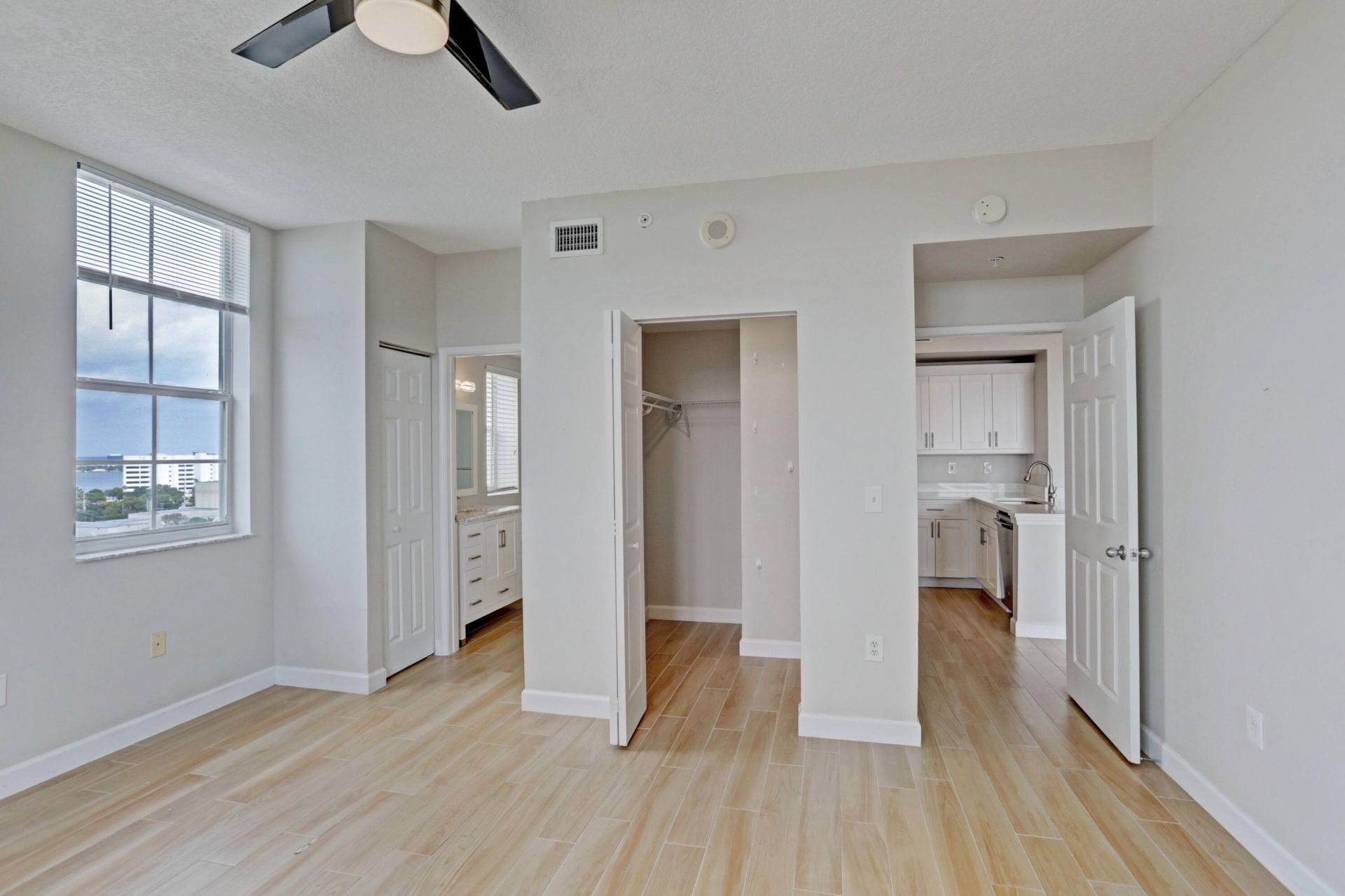 651 Okeechobee Boulevard, Unit 1101, West Palm Beach, FL 33401 Photo