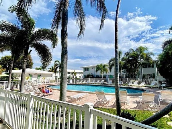 1821 NE 62nd St, Unit 425, Fort Lauderdale, FL 33308