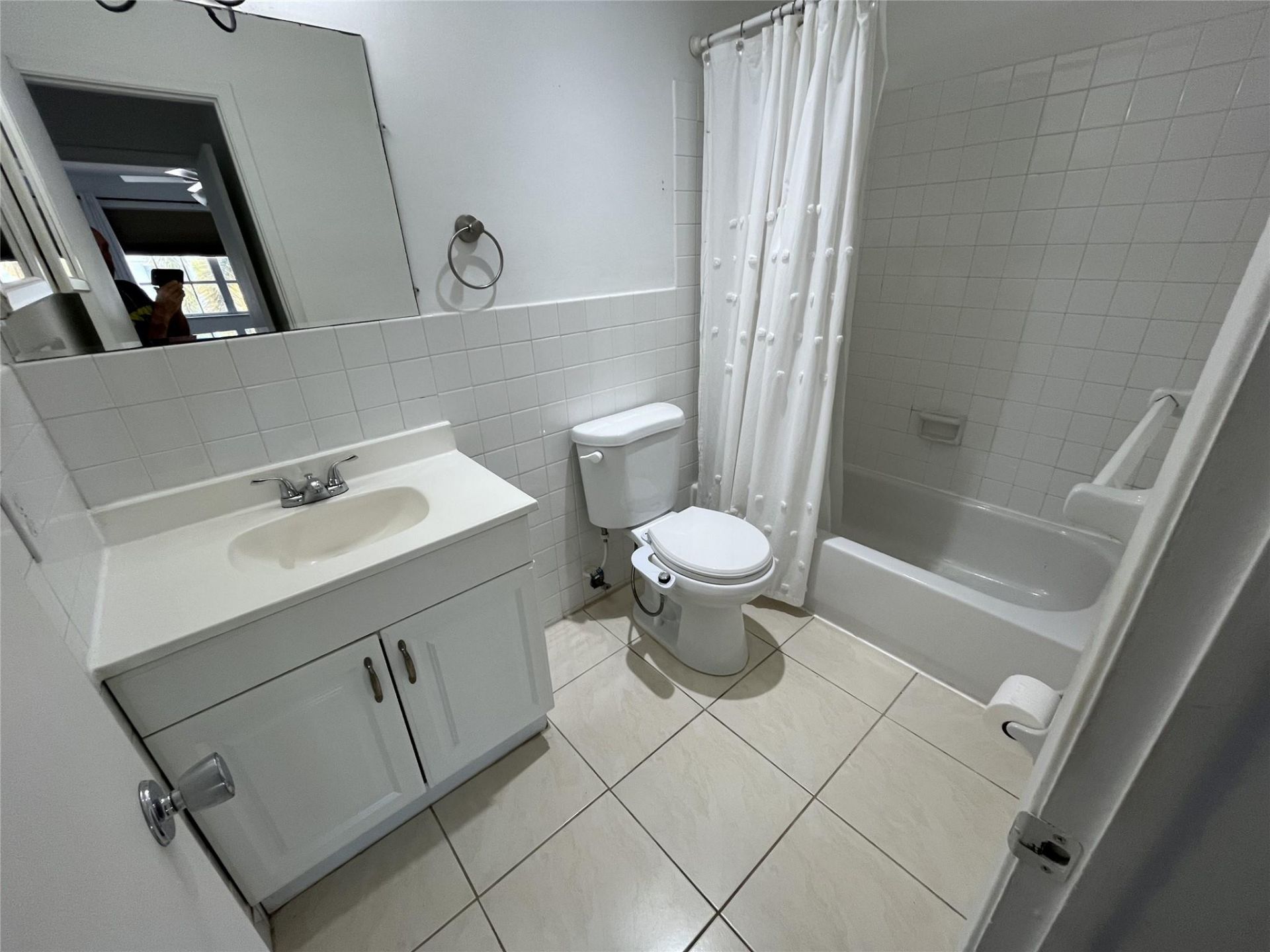 1821 NE 62nd Street, Unit 425, Fort Lauderdale, FL 33308 Photo