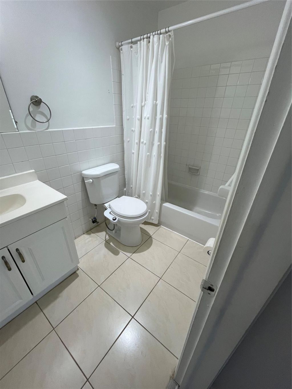 1821 NE 62nd Street, Unit 425, Fort Lauderdale, FL 33308 Photo