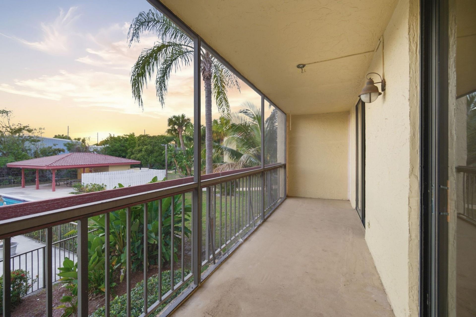 737 SE 1st Way, Unit 205, Deerfield Beach, FL 33441 Photo