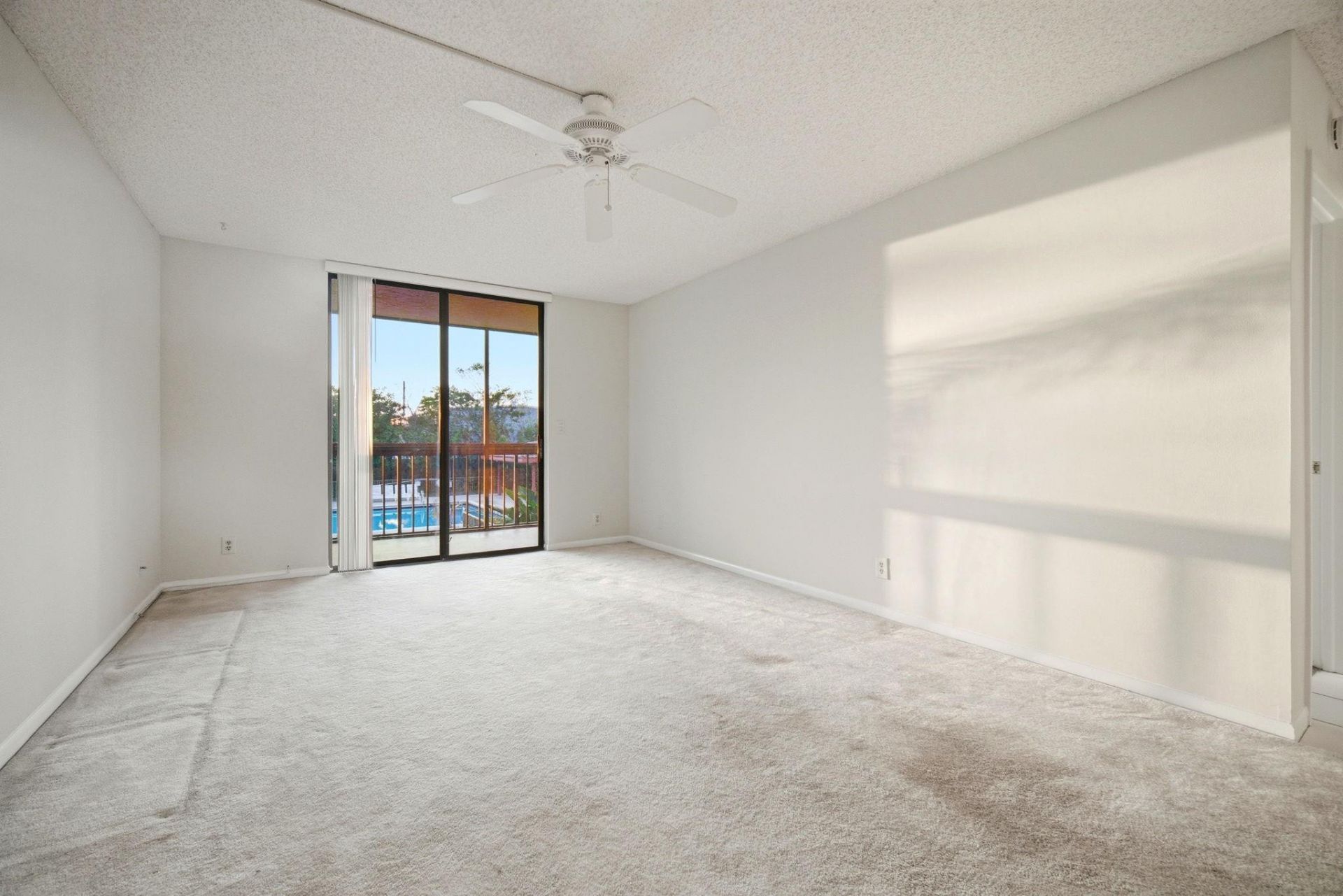 737 SE 1st Way, Unit 205, Deerfield Beach, FL 33441 Photo