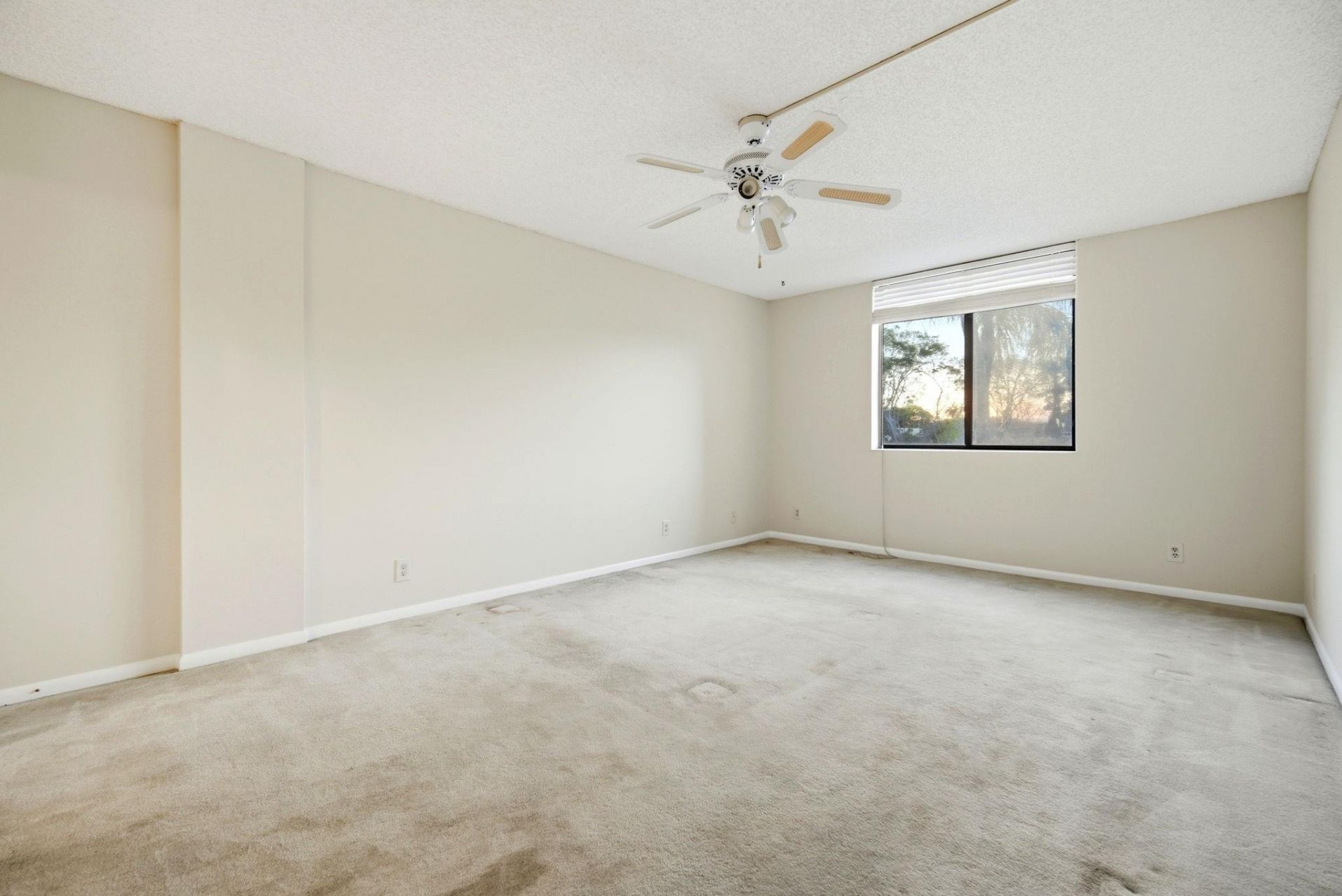 737 SE 1st Way, Unit 205, Deerfield Beach, FL 33441 Photo