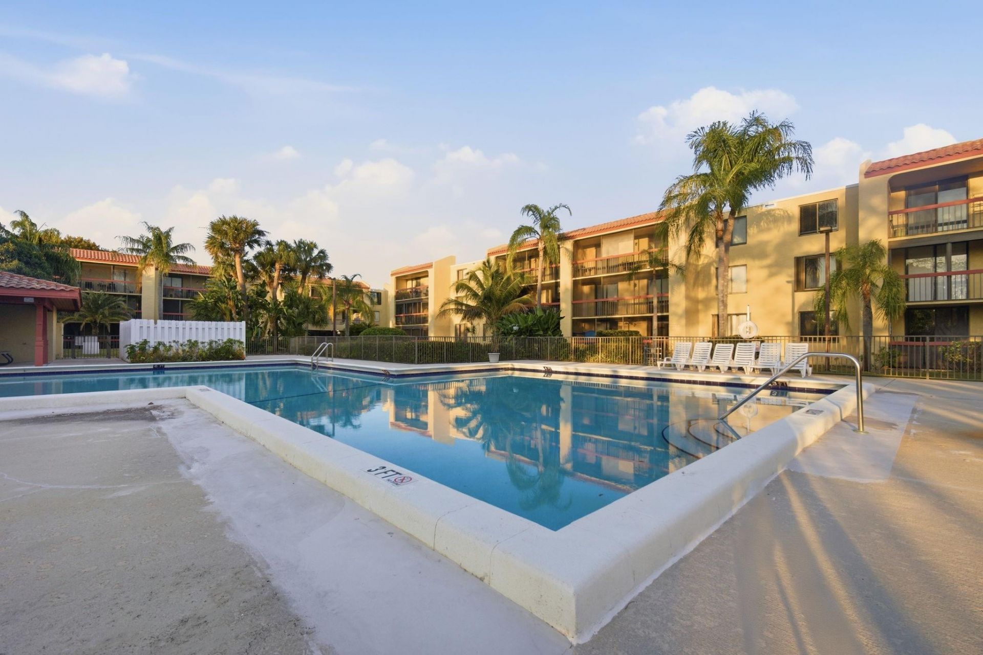 737 SE 1st Way, Unit 205, Deerfield Beach, FL 33441 Photo