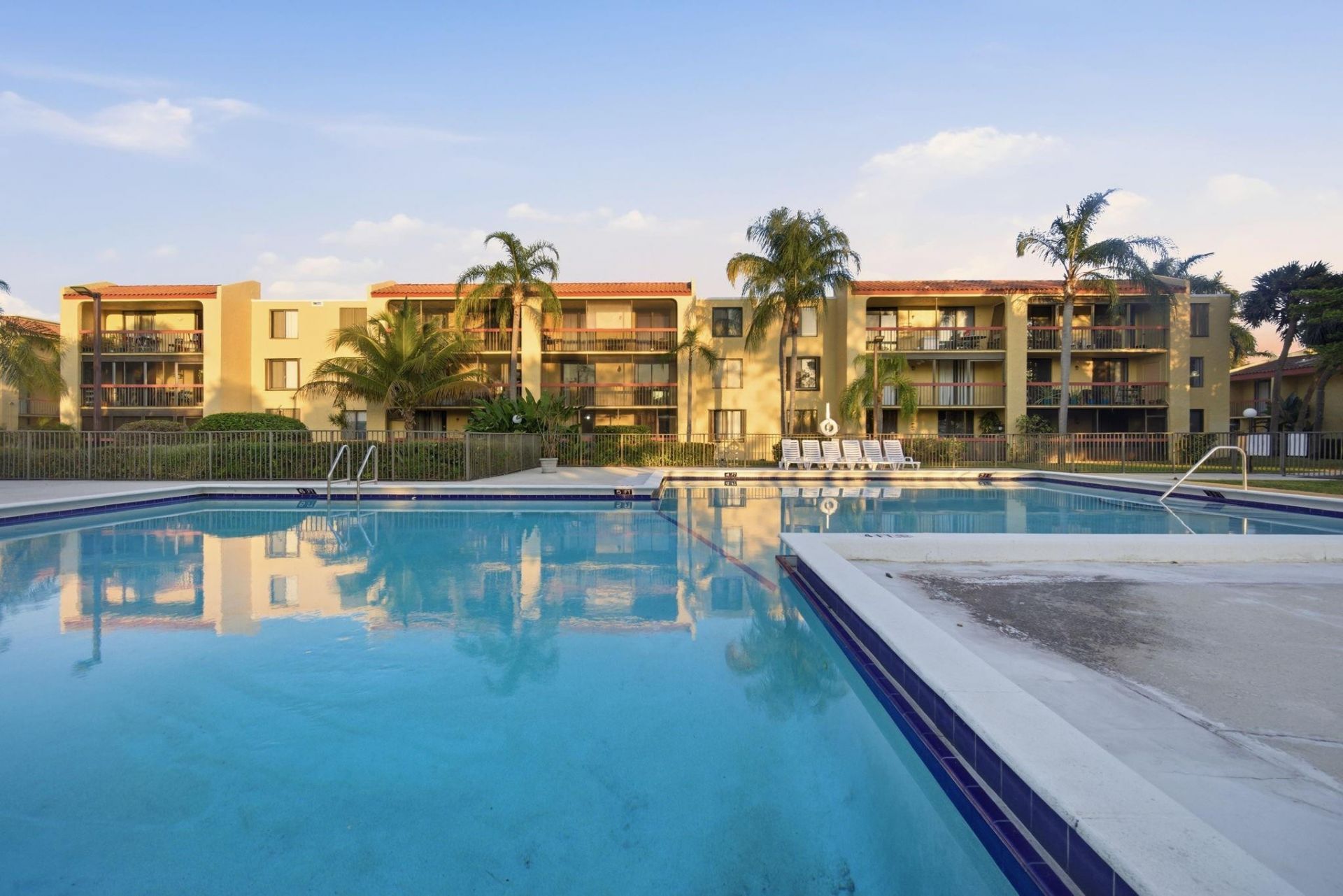 737 SE 1st Way, Unit 205, Deerfield Beach, FL 33441 Photo