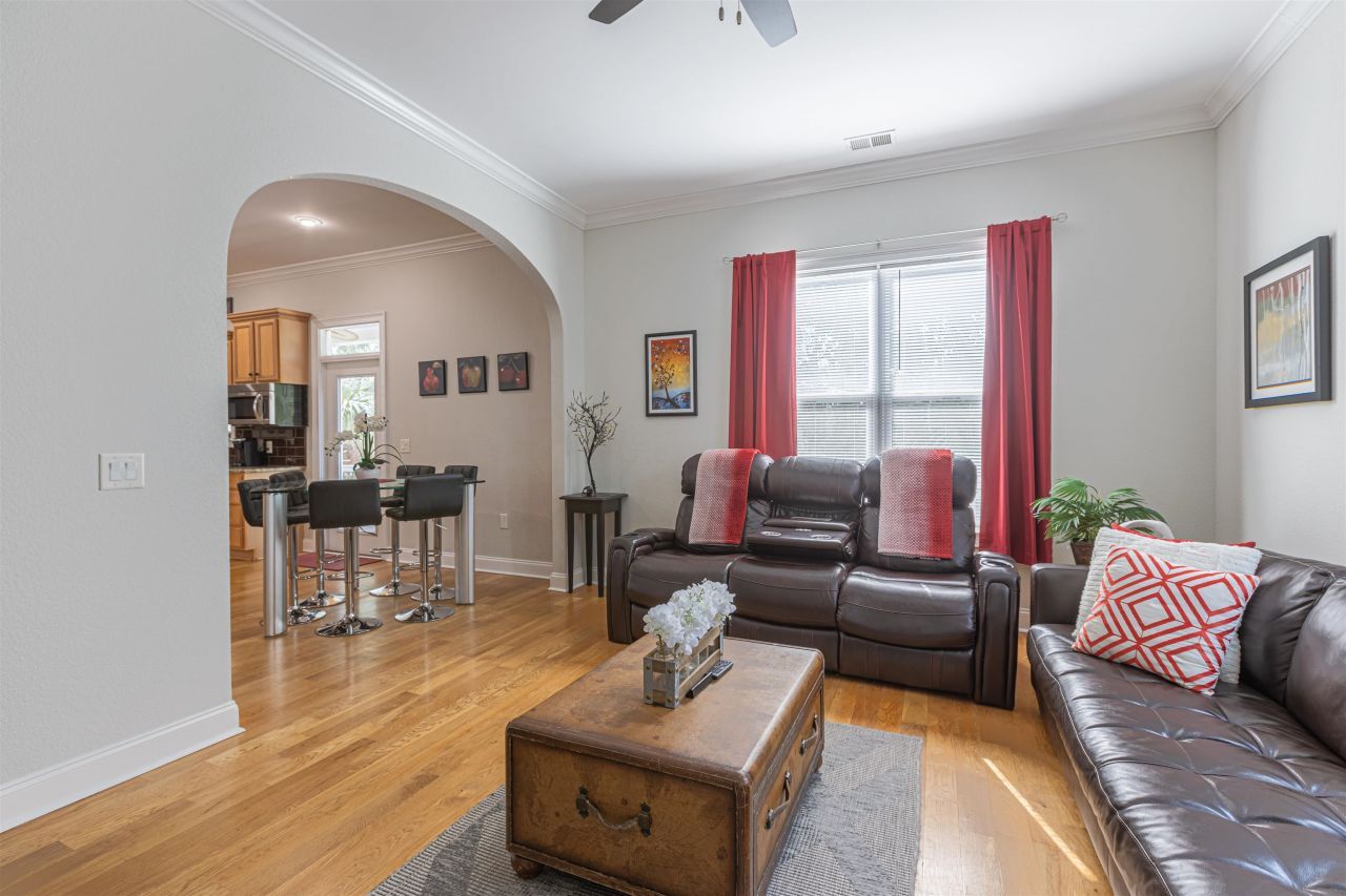 115 Harbourreef Dr. Photo 13