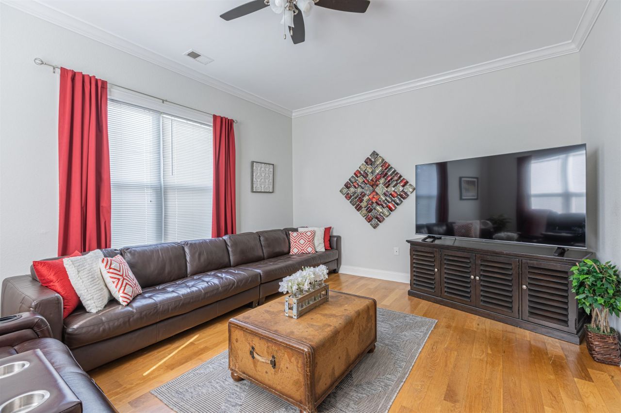 115 Harbourreef Dr. Photo 15