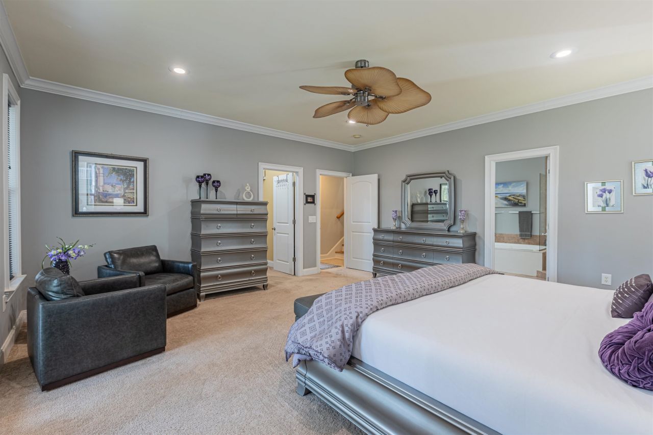 115 Harbourreef Dr. Photo 17