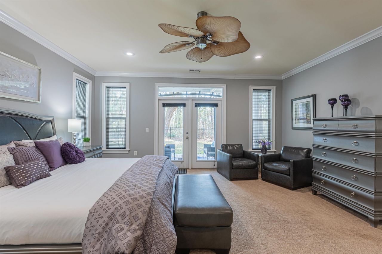 115 Harbourreef Dr. Photo 18