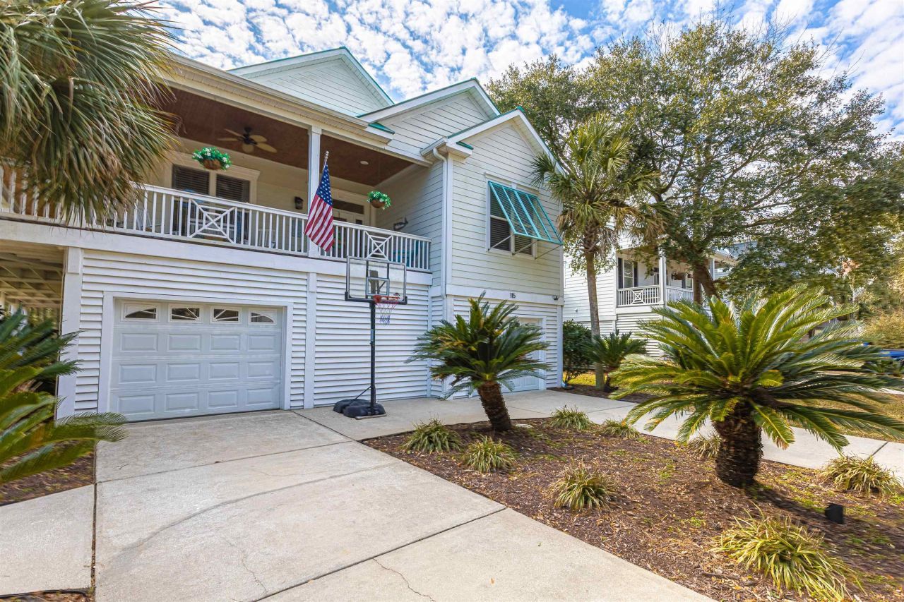 115 Harbourreef Dr. Photo 3