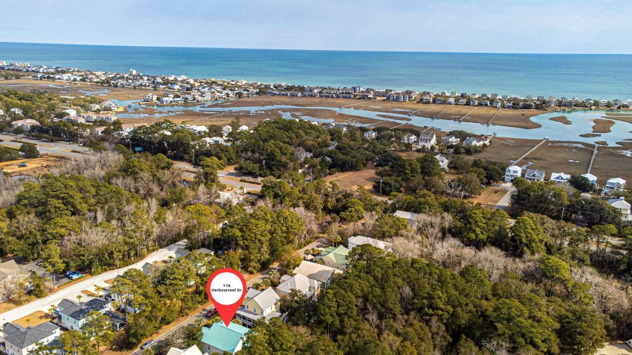 115 Harbourreef Dr. Photo 4