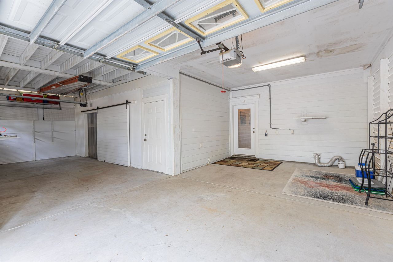 115 Harbourreef Dr. Photo 41