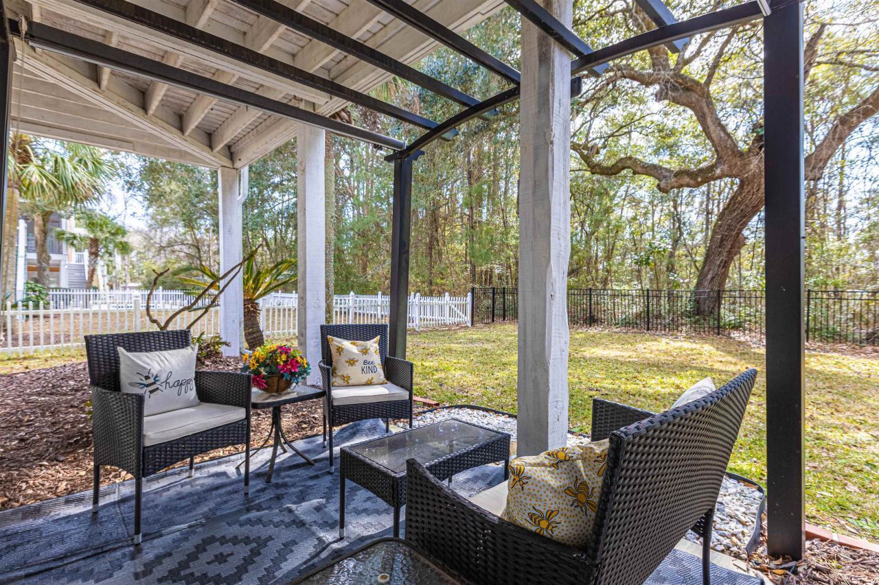 115 Harbourreef Dr. Photo 51