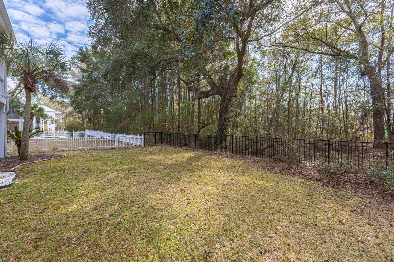 115 Harbourreef Dr. Photo 52