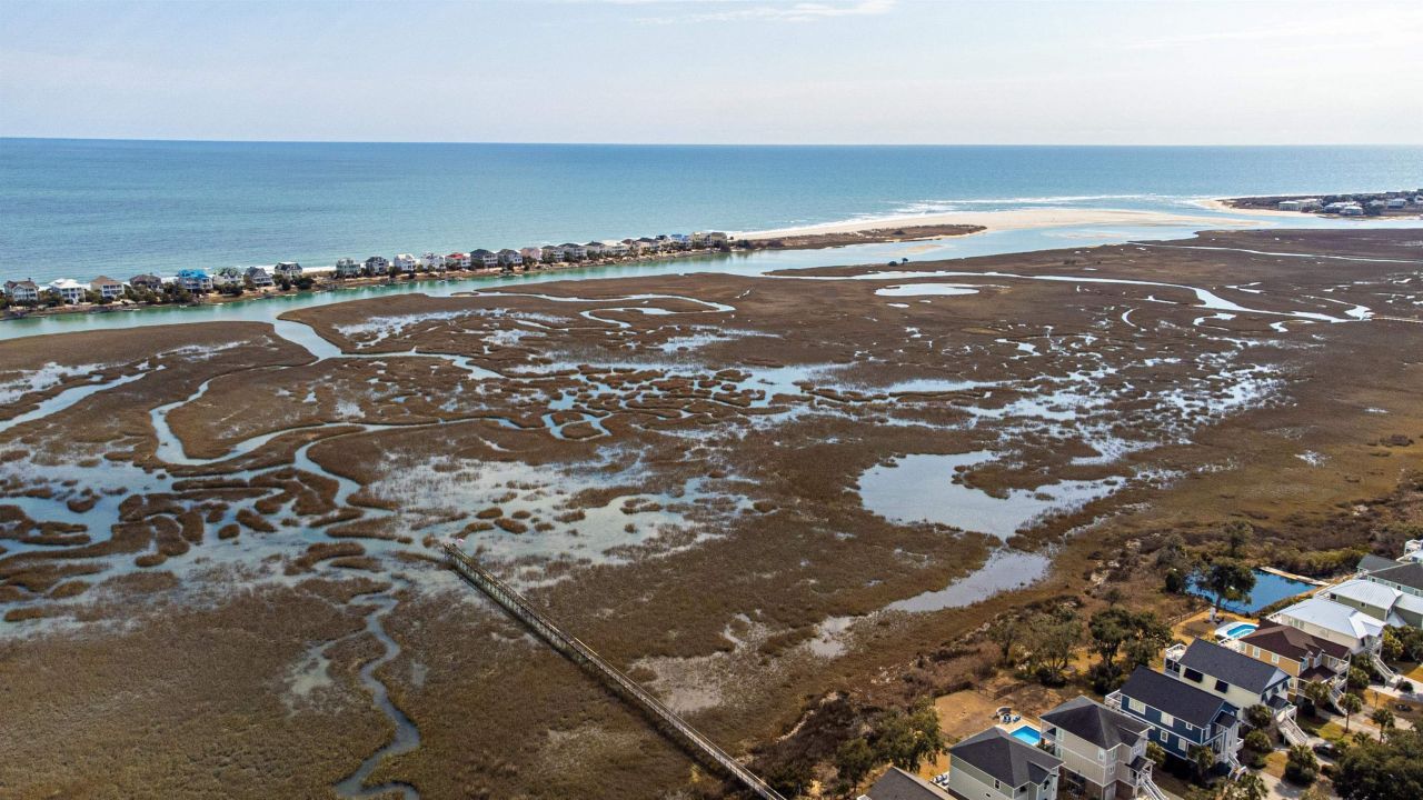 115 Harbourreef Dr. Photo 58