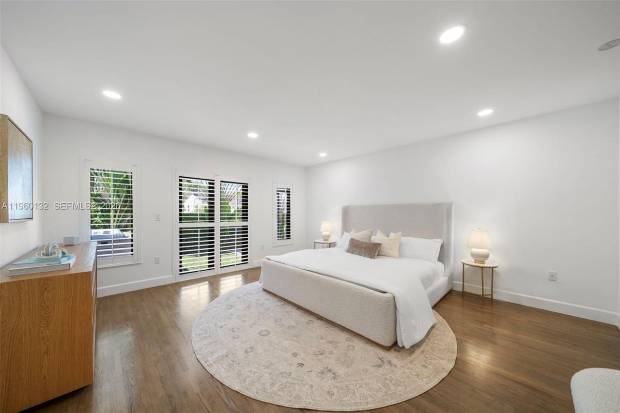 1970 SW 32nd Pl, Miami, FL 33145 Photo