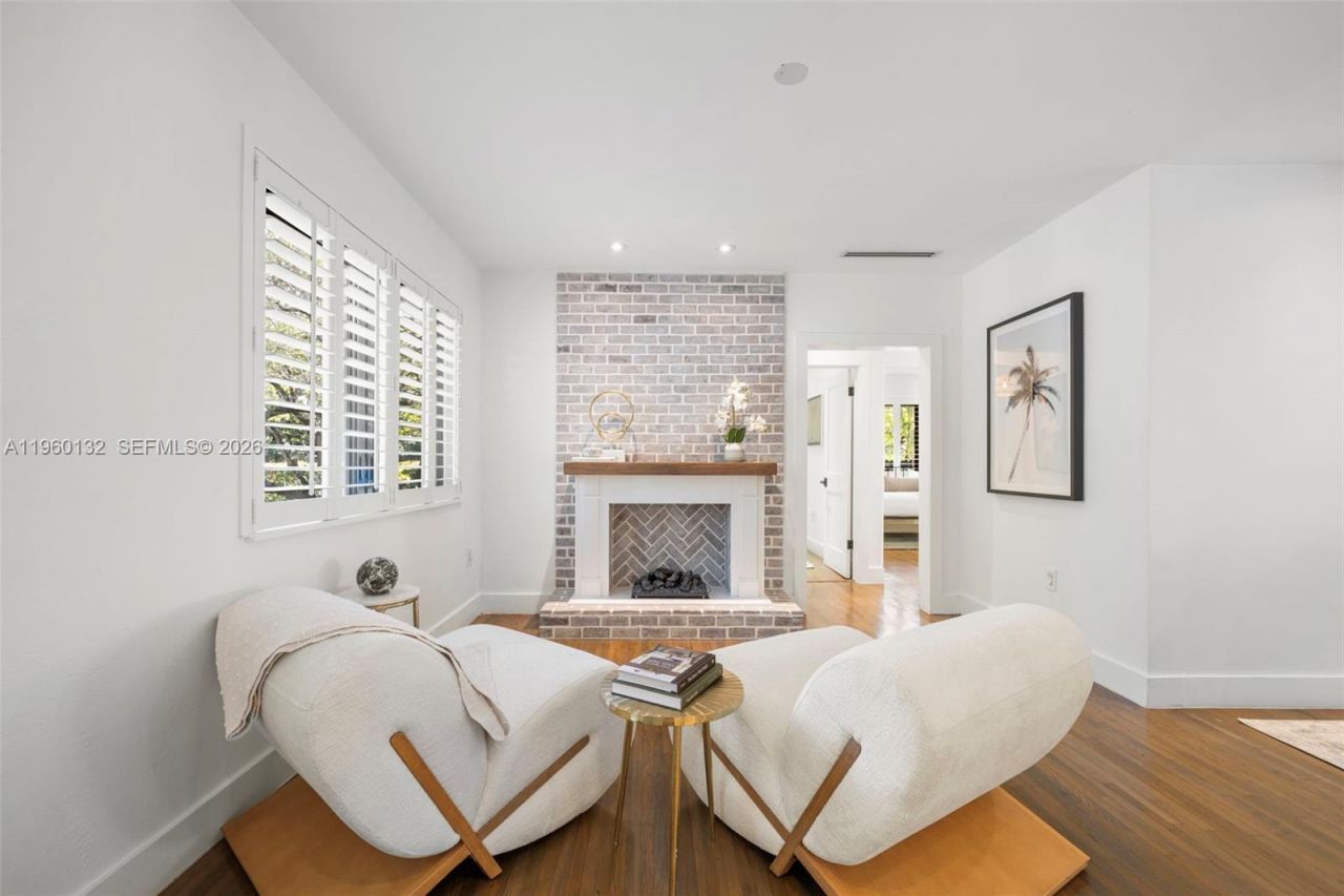 1970 SW 32nd Pl, Miami, FL 33145 Photo