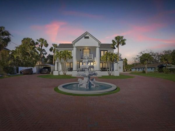 208 N SPRING BOULEVARD, TARPON SPRINGS, FL 34689