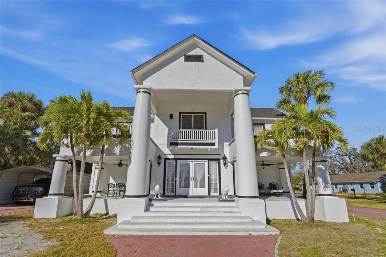 208 N Spring Boulevard, Tarpon Springs, FL 34689 Photo