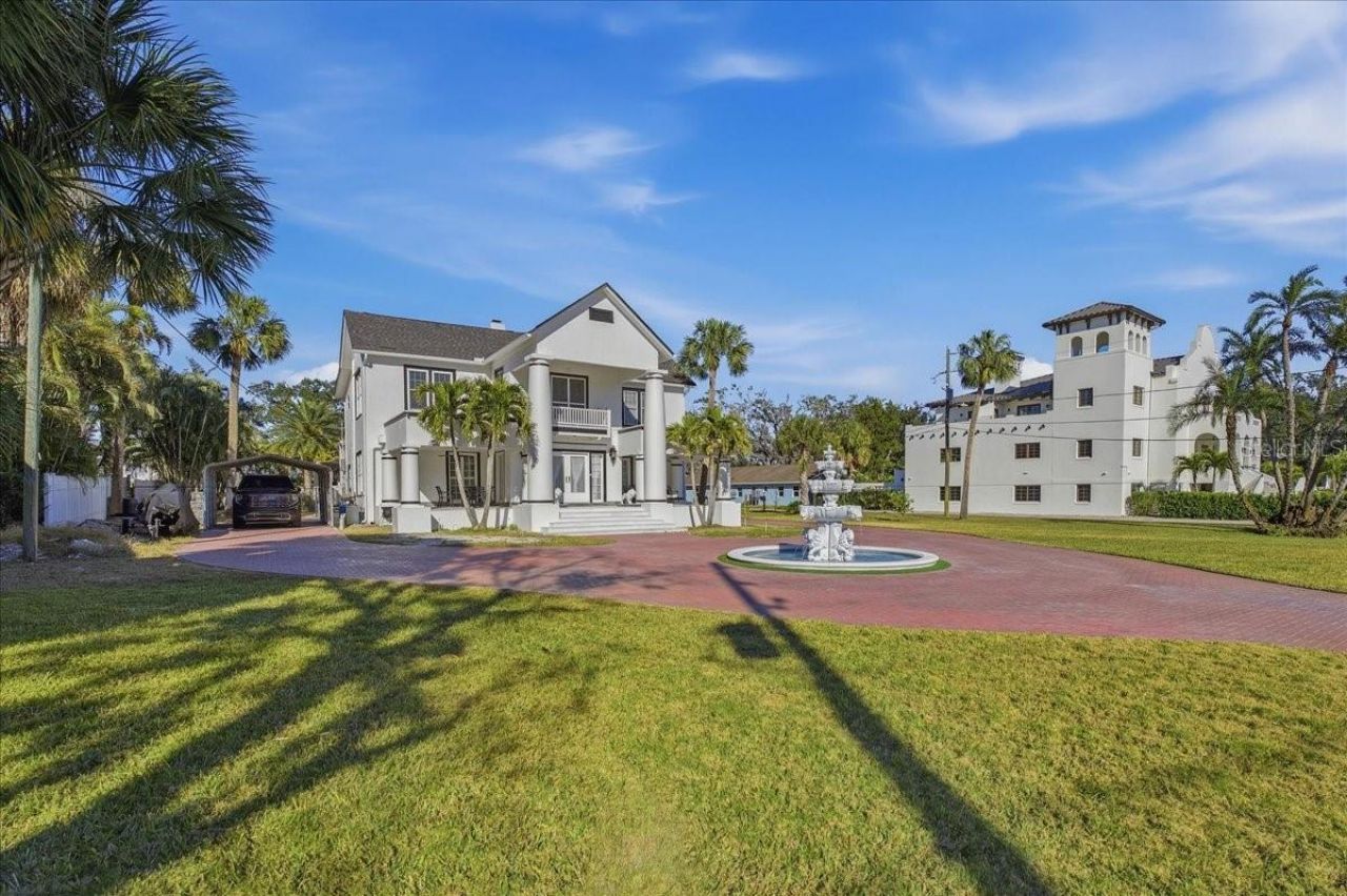 208 N Spring Boulevard, Tarpon Springs, FL 34689 Photo